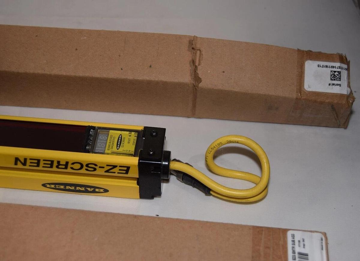 BANNER Light Curtain Set Kit 11921 SLSP30-1200P44NT 30mm Emitter & Receiver NEW