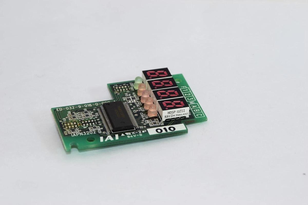 Used IAI IAPN3202 ED-032-9-016-0-000-1 4-Digit Circuit Board