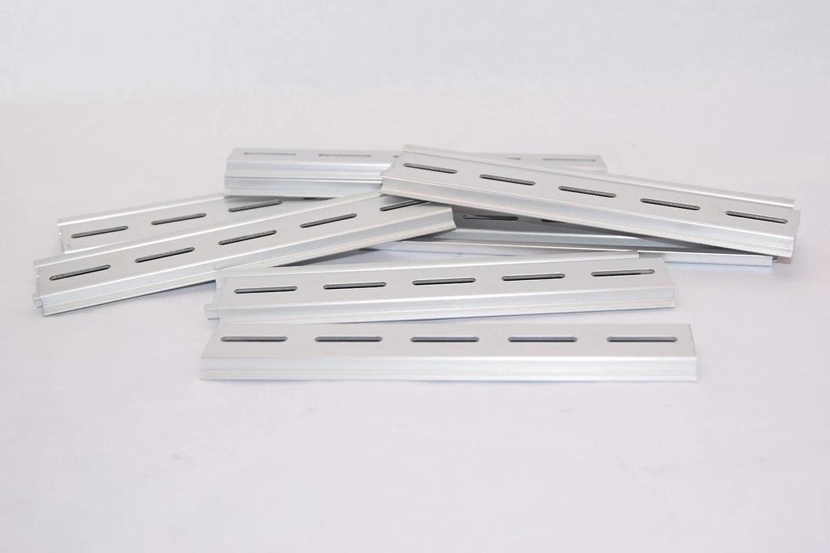 (NEW - Lot of 13) SMC ISA-2-3 ISA23 Din Rail Approx 7"