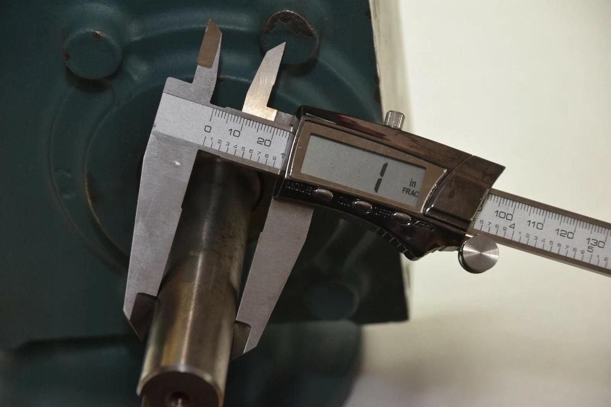 Used DODGE TIGEAR Worm Gear Speed Reducer Gear Box 202Q18R56 18:1 ratio