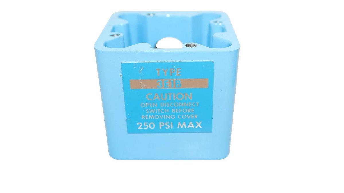 Warrick Controls 3E1B 250psi Single Probe Fitting (New)