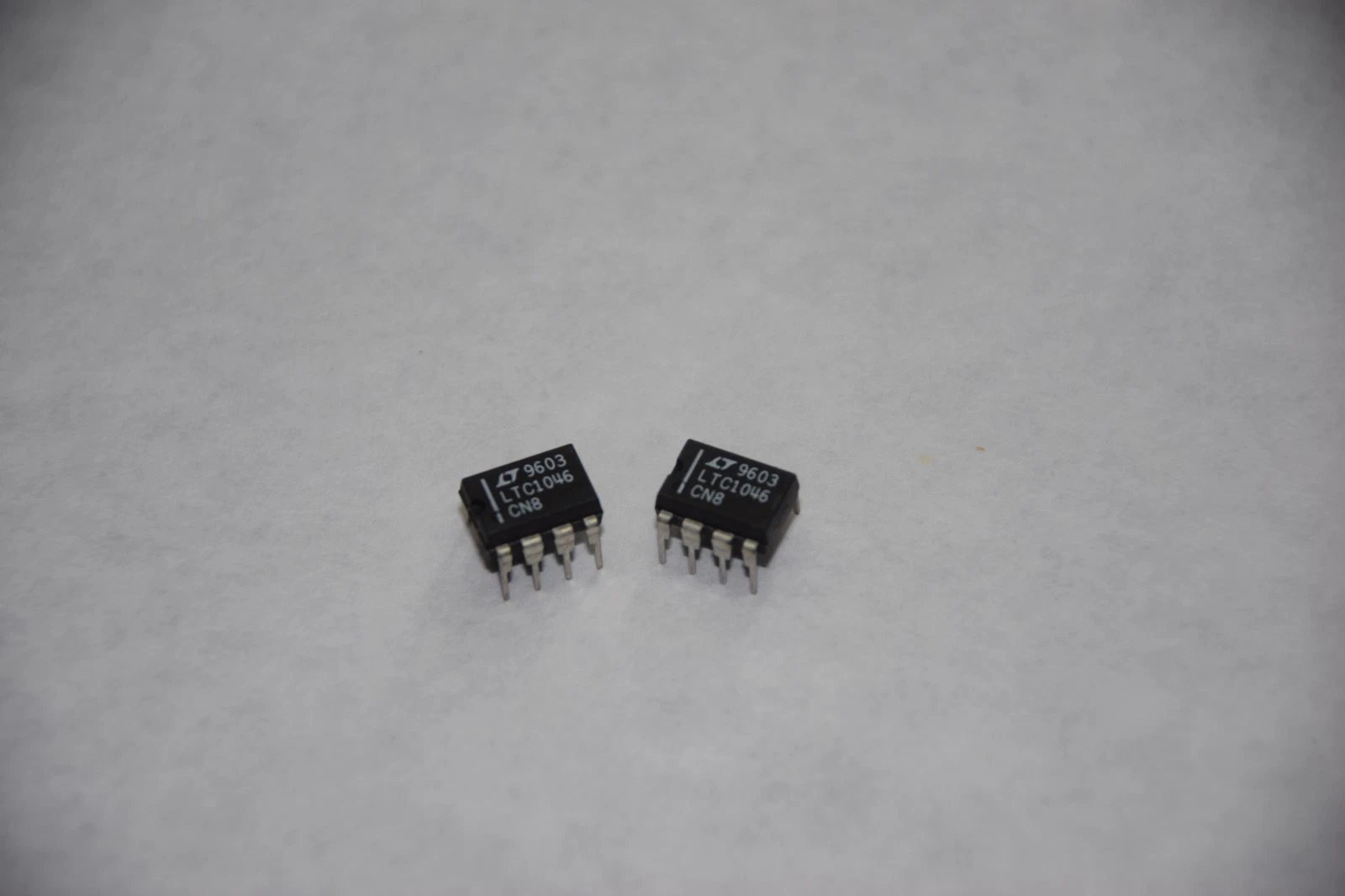 (LOT OF 3) LINEAR TECHNOLOGY LTC1046 CN8 8-DIP INTEGRATED CIRCUIT NEW