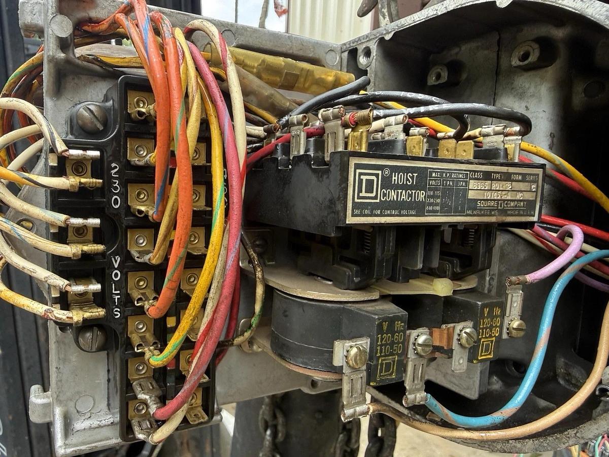 Used CM Lodestar Chain Hoist 1/2 Ton 1000lb Model J 20' chain 240V 480V 3ph 1hp 32fpm
