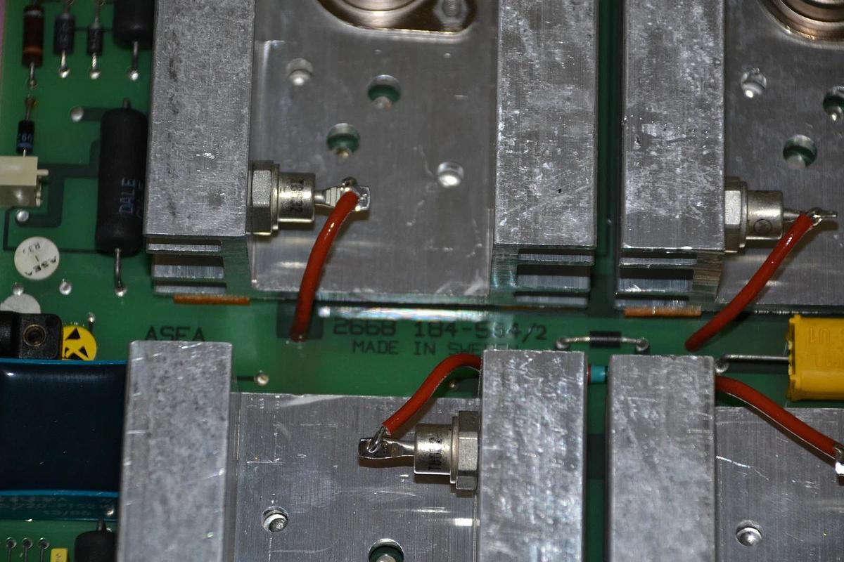 Used ABB ASEA SERVO BOARD YT212001-AE/2 2668 184-554/2 YTEA 250-8 YTEA250-8