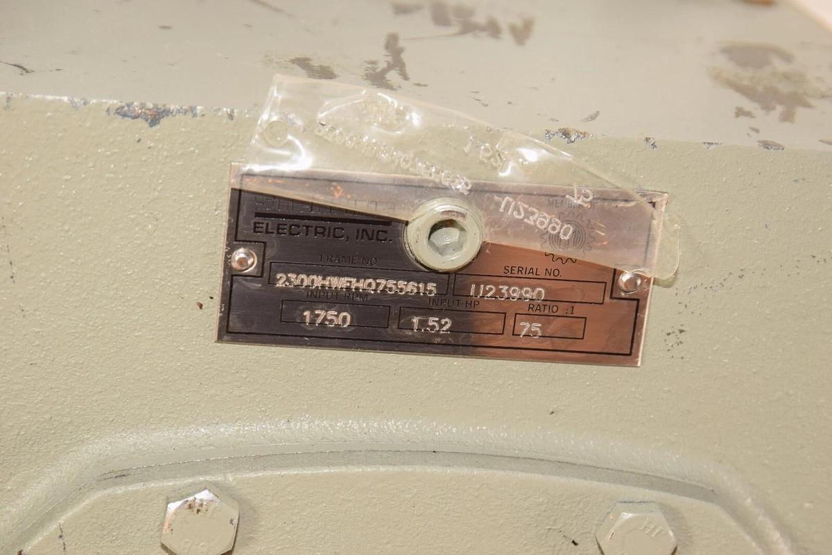 (NEW) STERLING 2300HWFHQ755615 1750rpm 1.52HP 75:1 Ratio Gearbox