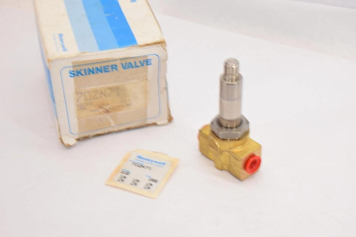 (NEW) HONEYWELL / SKINNER 702N71 3/32" Orifice Valve