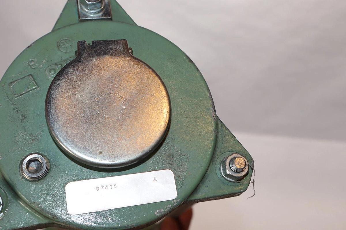 Used LINCOLN 87400 Reservoir For Lubrication System