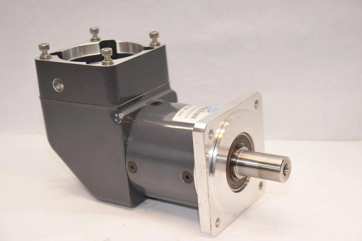 Used XLY WPTF80-20-70-19-90-M6 , WPTF8020701990M6 20.10mm Shaft Right Angle Gearhead