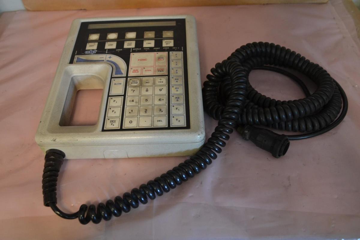 Used ADEPT TECHNOLOGY MODEL 100 TEACH PENDANT CONTROL CONTROLLER