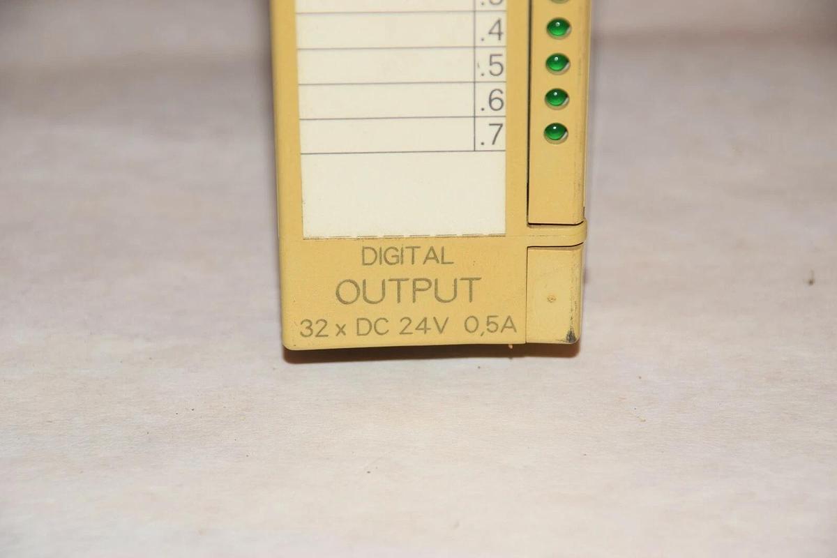 Used SIEMENS 6ES5 5441-7LA12 6ES5 54417LA12 SIMATIC S5 OUTPUT MODULE