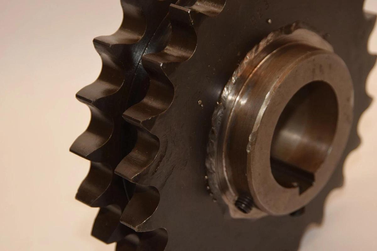 (NEW) MARTIN D80B23 23 Teeth 2-1/4" Bore Double Row Sprocket