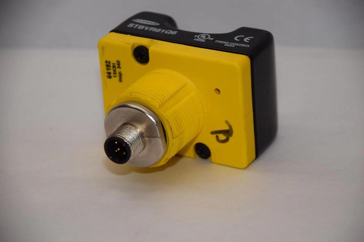 Used BANNER STBVR81Q6 , 64192 Safety Touch Button Sensor