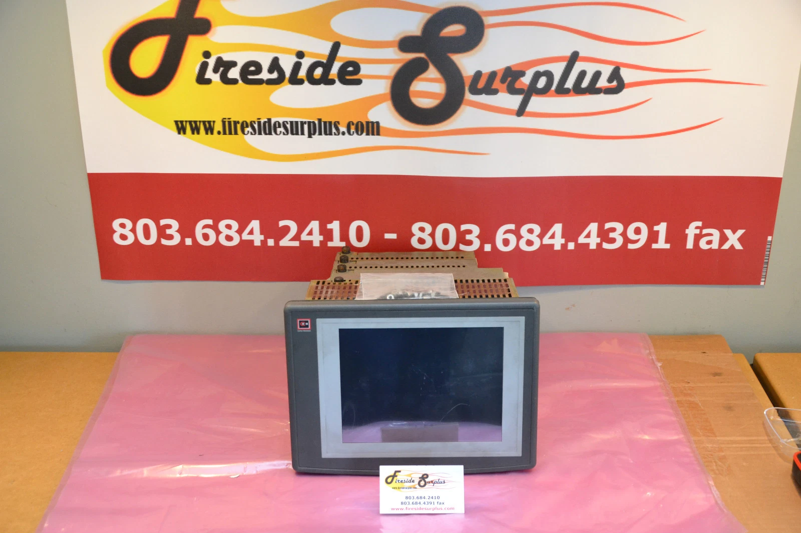 Used CUTLER HAMMER INDUSTRIAL COMPUTER DS90208 D7XT513XXXXE4XX DS