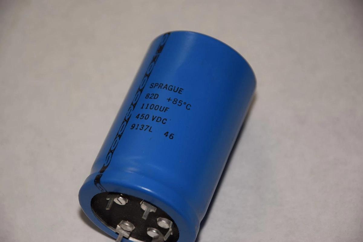 SPRAGUE 82D +85 DEGREE CELSIUS 1100uF 450VDC 9137L CAPACITOR NEW