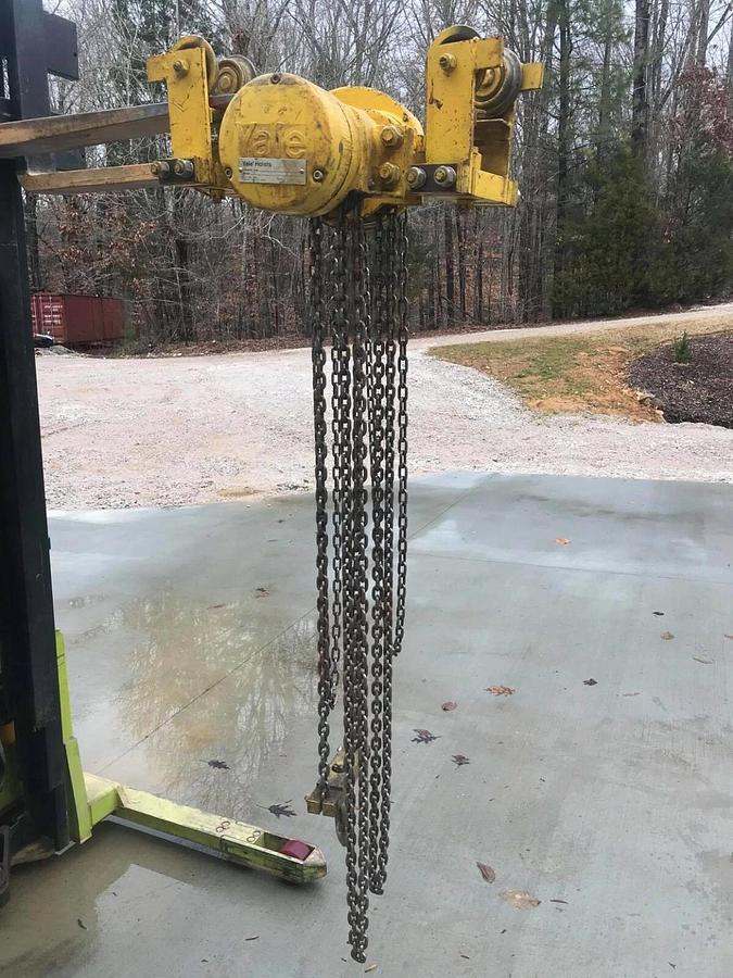 Used Yale 1/2 Ton LRP Manual Trolley Industrial Chain Hoist  12’ drop LRP-19340171