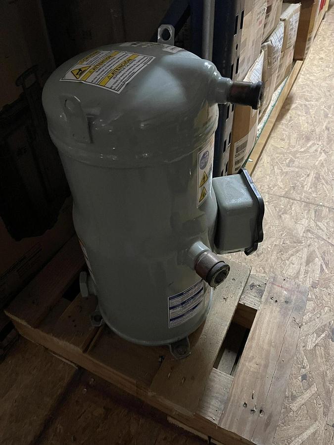 (New) TRANE R-410A HVAC Scroll Compressor CSHD161D0C0M 575V 3PH 570010530400