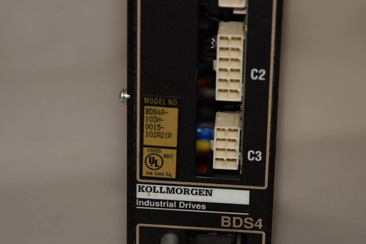 Used KOLLMORGEN Servo Drive BDS4A-103H-0015-102A21P Input 140Vdc Output 115Vac
