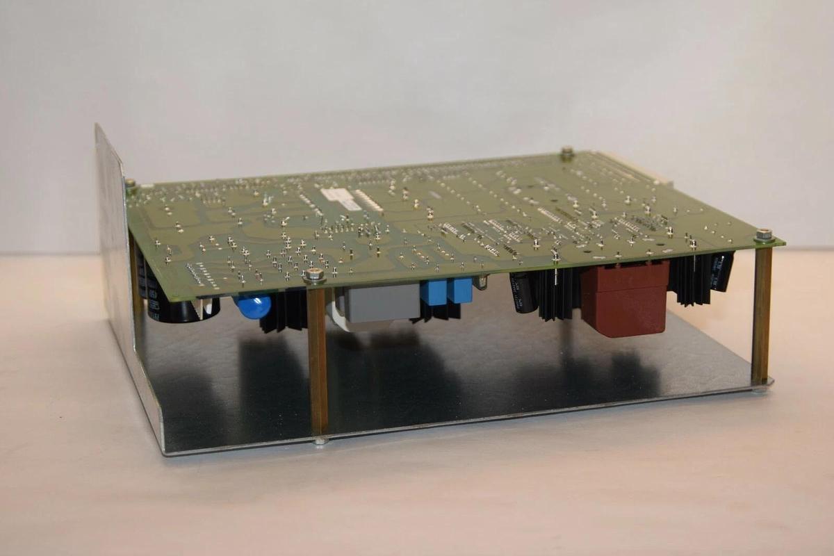 MERLIN GERIN MGE / ALEZ_US 6739904 72-132297-00 REV A00 PC Board