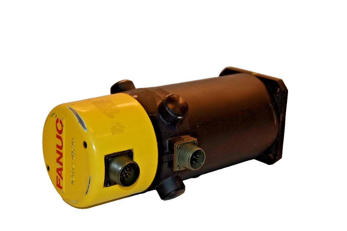 Used FANUC DC Servo Motor 5M A06B-0642-B011  2000N 151V