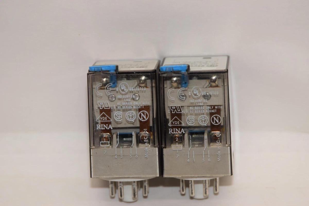 Used (Lot of 2) FINDER 60.12.9.024.0070 10A 250V Relay Socket