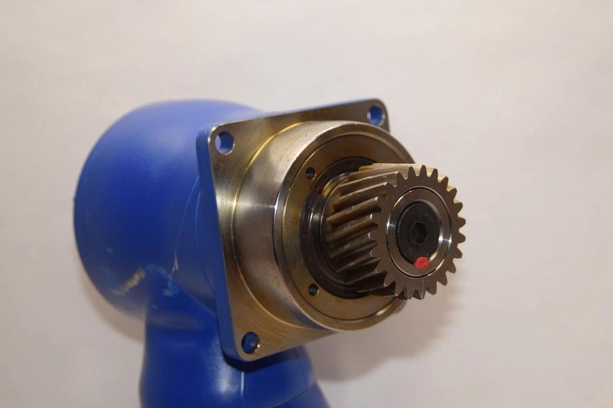 (NEW) WITTENSTEIN SK+100X-MF1-7-2H1-1K00 Right Angle Gear Reducer