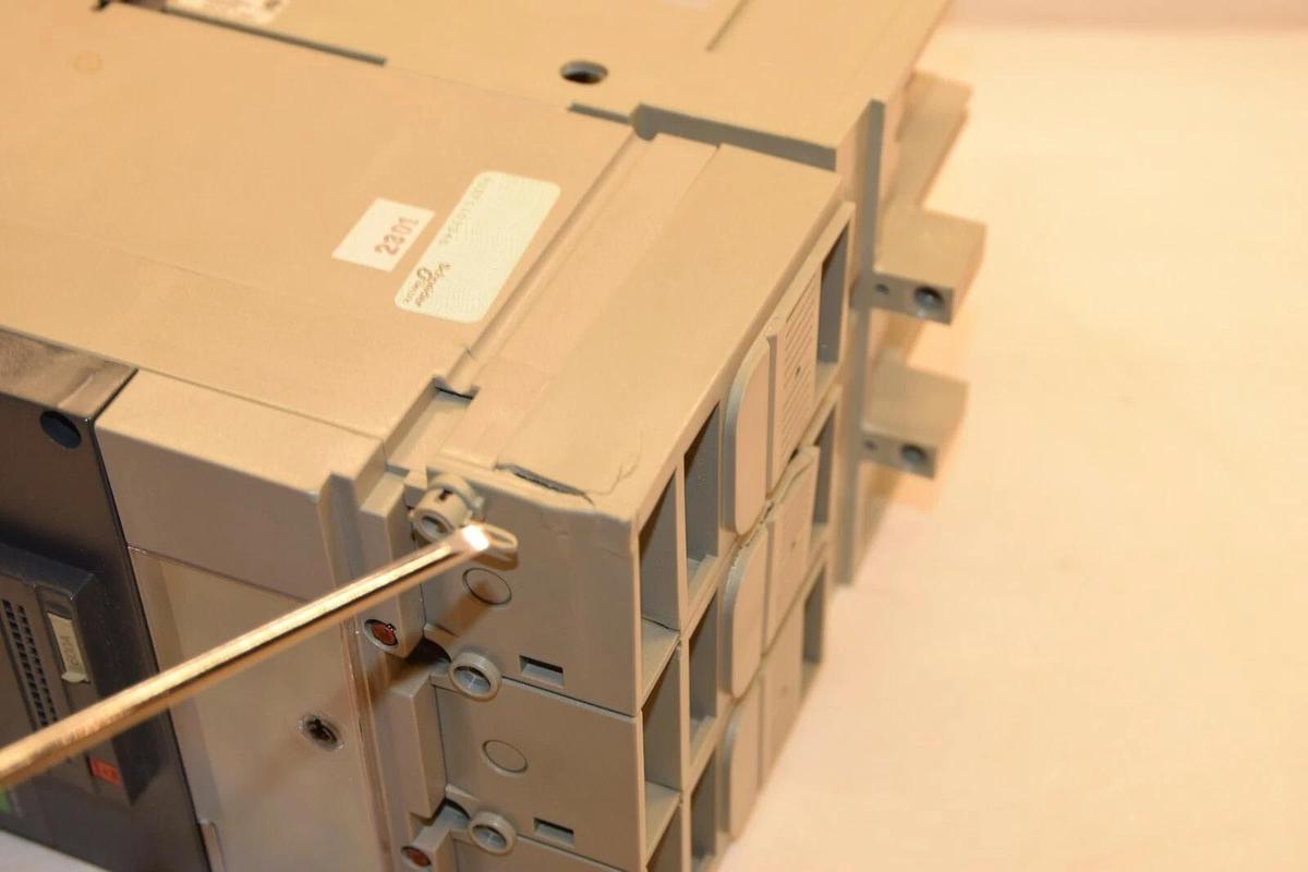 (NEW) MERLIN GERIN NSJ600a breaker  NJHN36000S60ABSO 600  600 A 600AMP 600 AMP