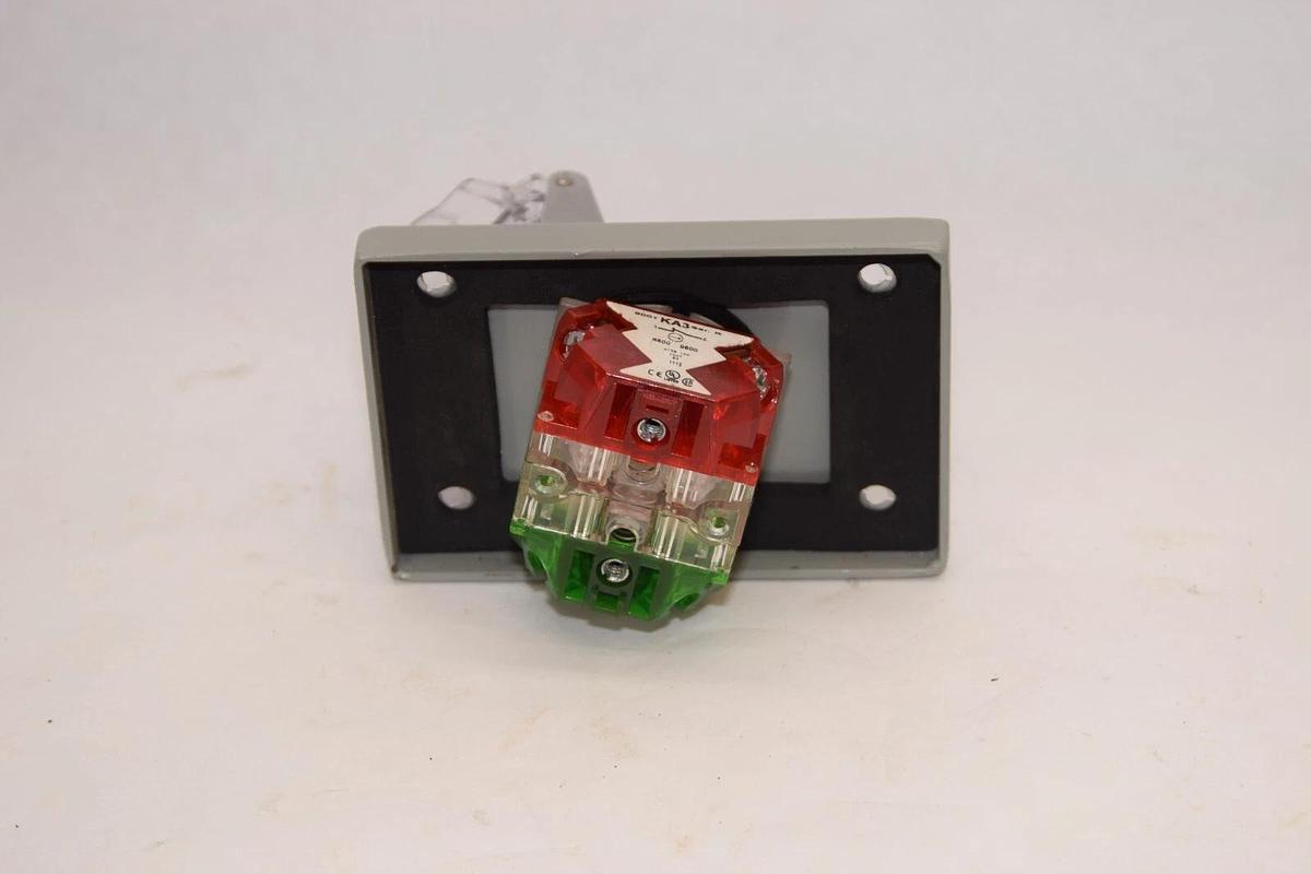 Used SQUARE D 9001 KA3 KA2 On/off Lockout Switch With 9001K7 Lockout Cover
