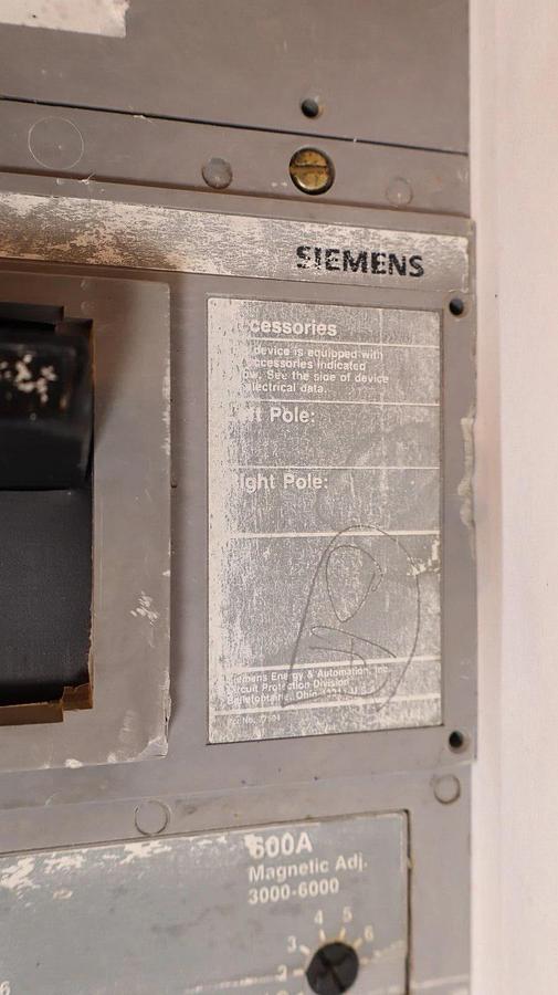 Used Siemens ITE I-T-E Sentron Breaker CLD63B600 600A 600 Amp 600v CJD6 3p Adj Trip