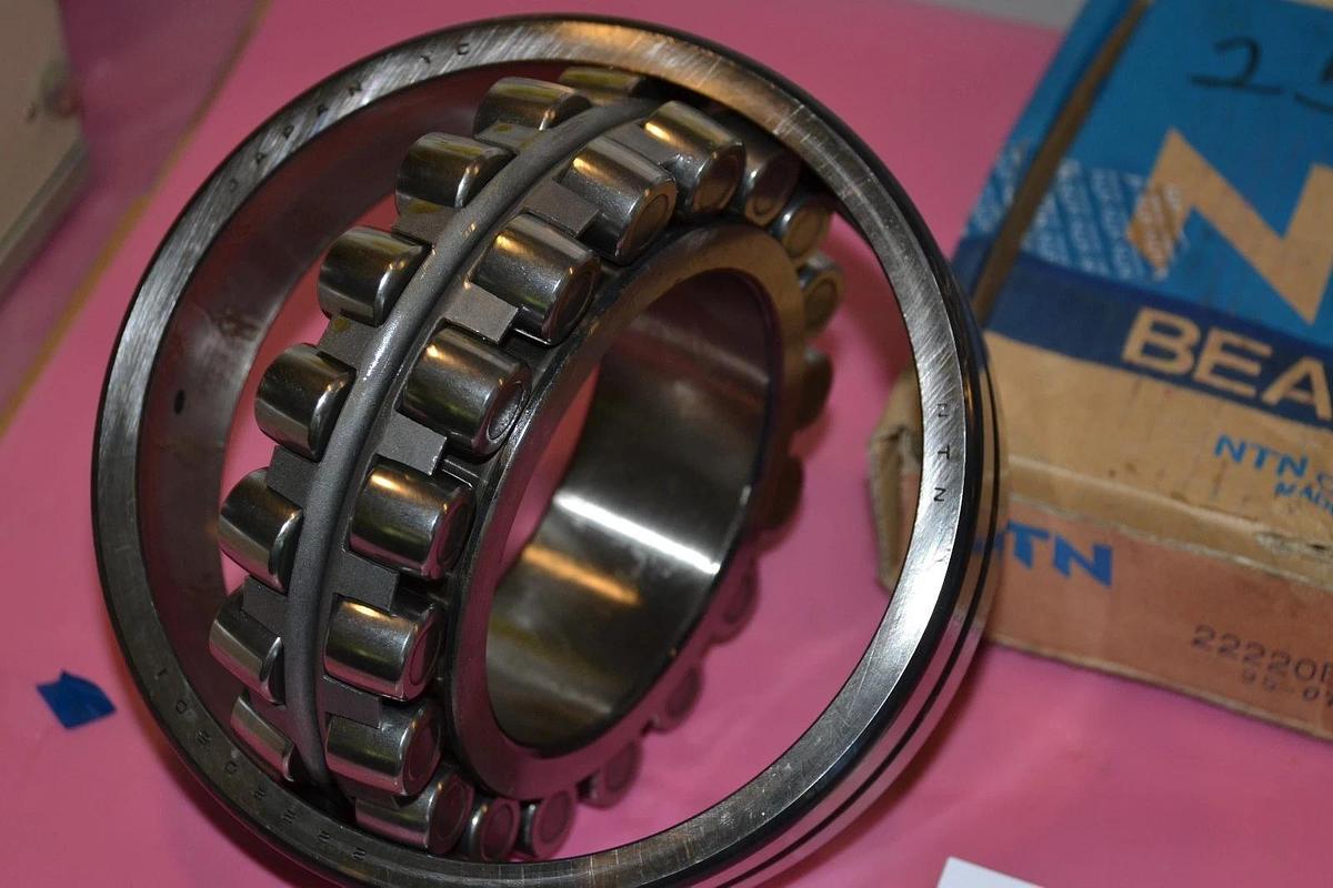 NTN BEARING 22220BKD1 NEW IN BOX