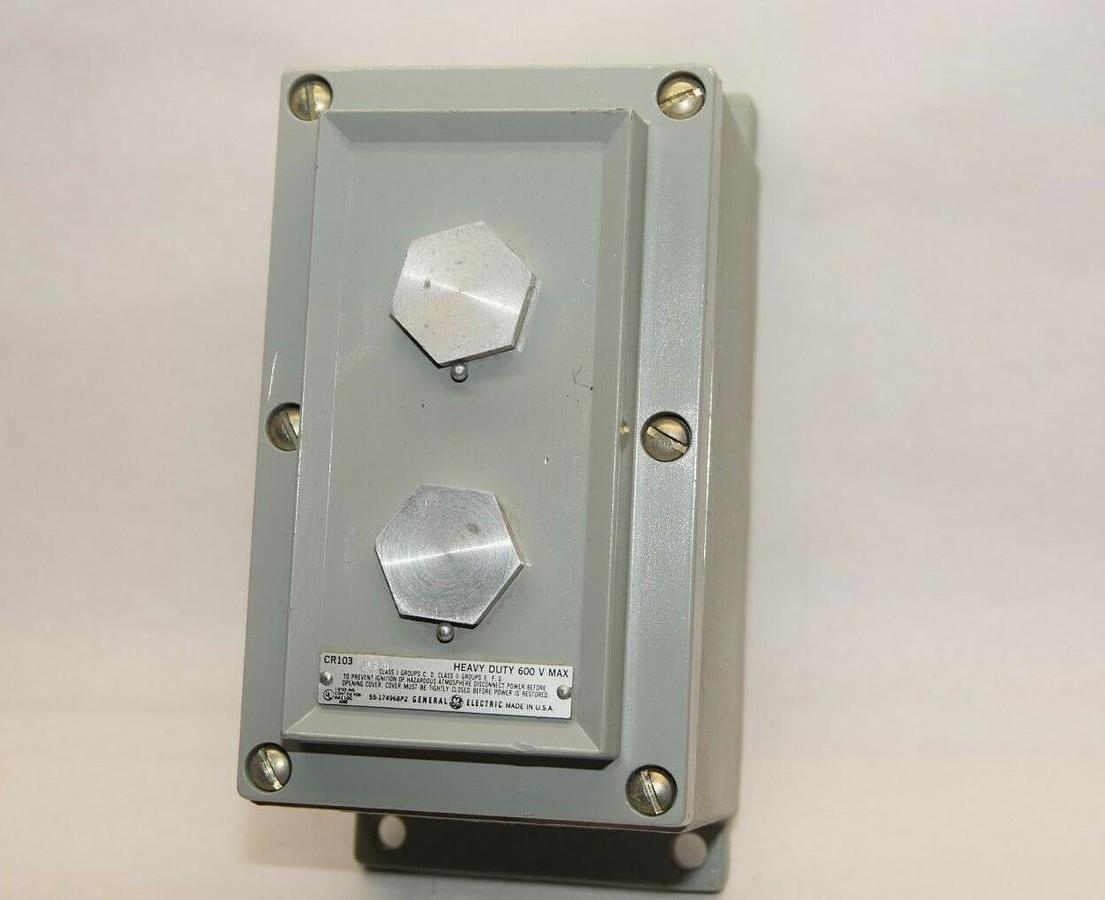 (NEW) GE GENERAL ELECTRIC CR103J2A 600v Max 2 Unit Station Heavy Duty Enclosure
