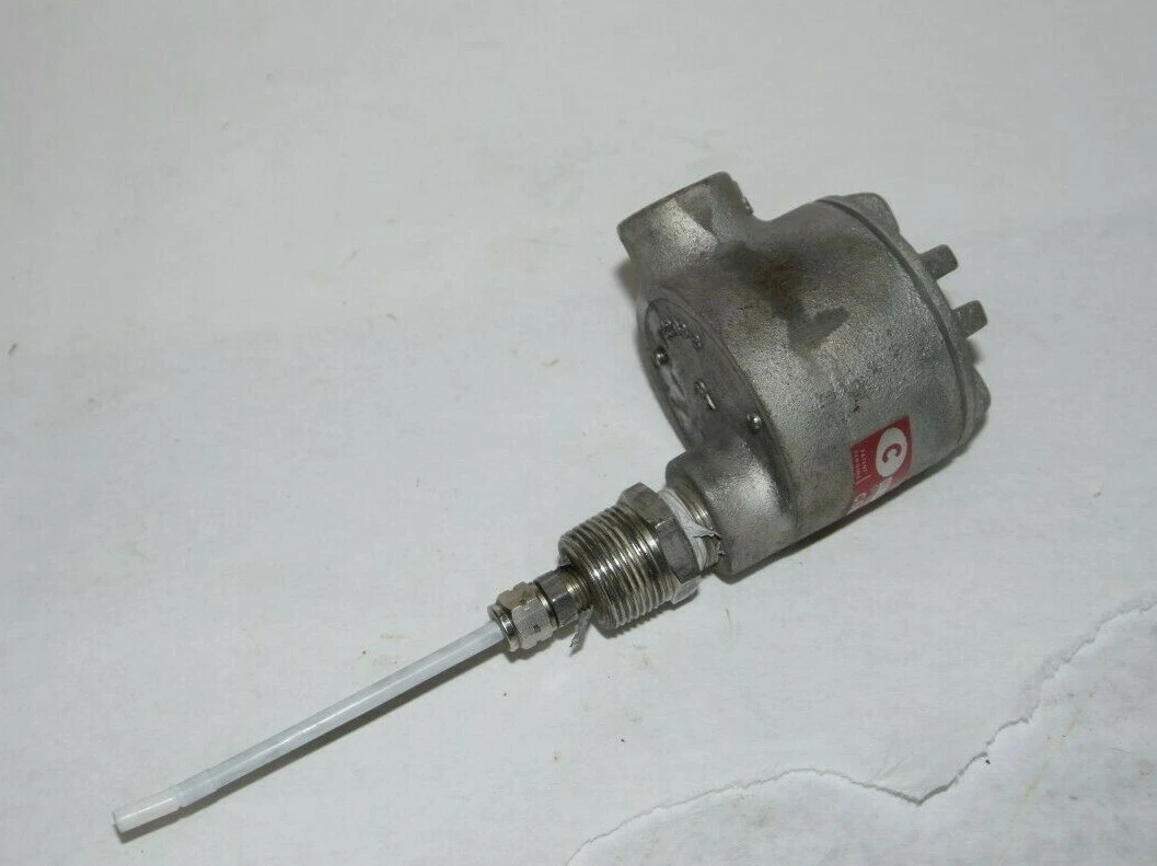 Used LIQUILITE CONTROLOTRON 215I-2-2-1L 215I221L 9262 VT Series Probe