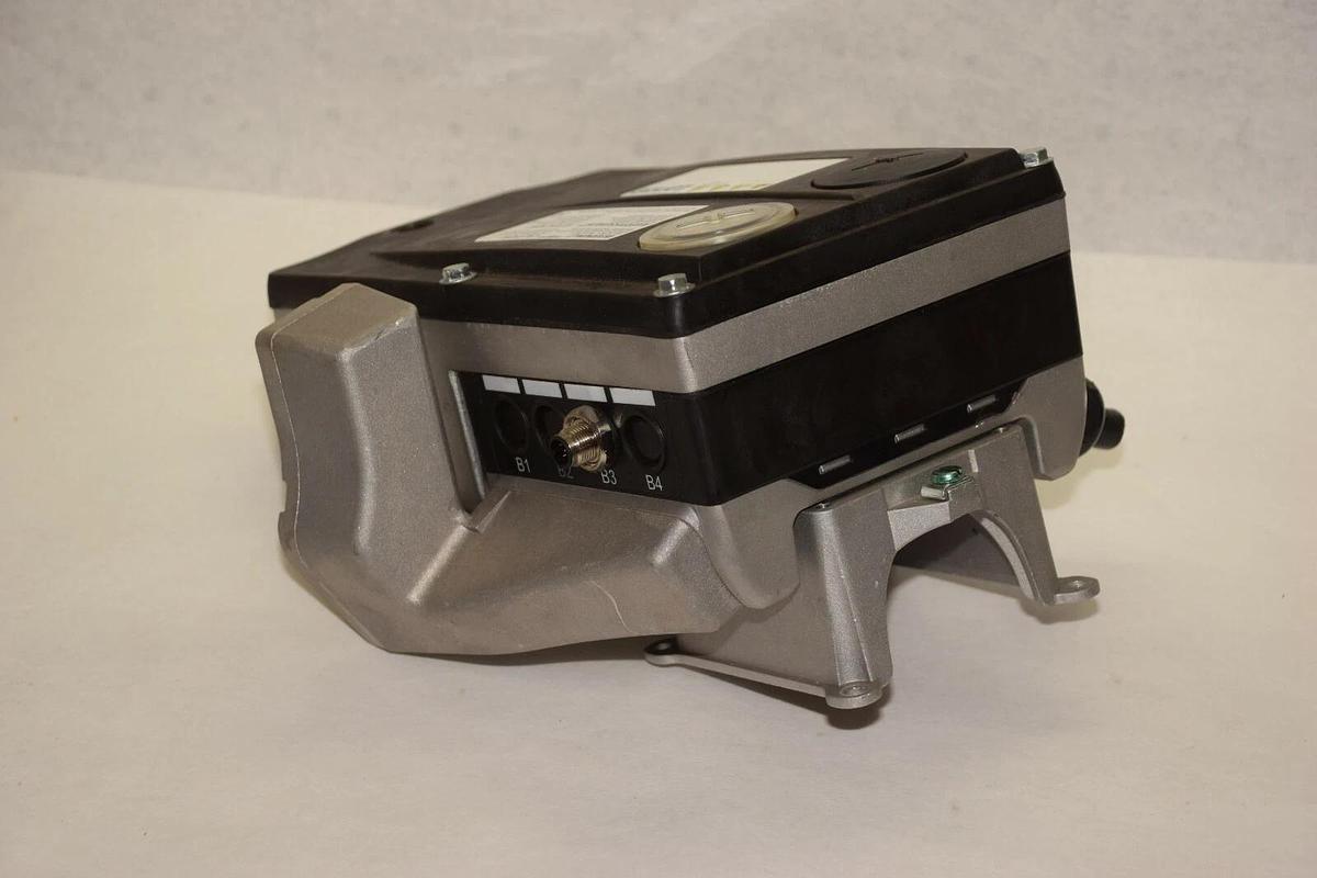 Used Lenze Decentralised Driver Motec 8400 VFD E84DGDVB37142PS E84DGVN1E 400/480v