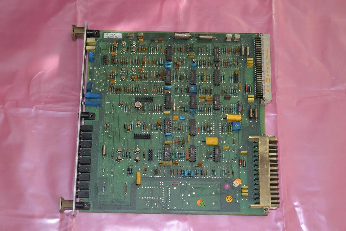 Used ABB ASEA CIRCUIT BOARD CARD YYT 102C YT212001-AK/7 2668 180-586/1