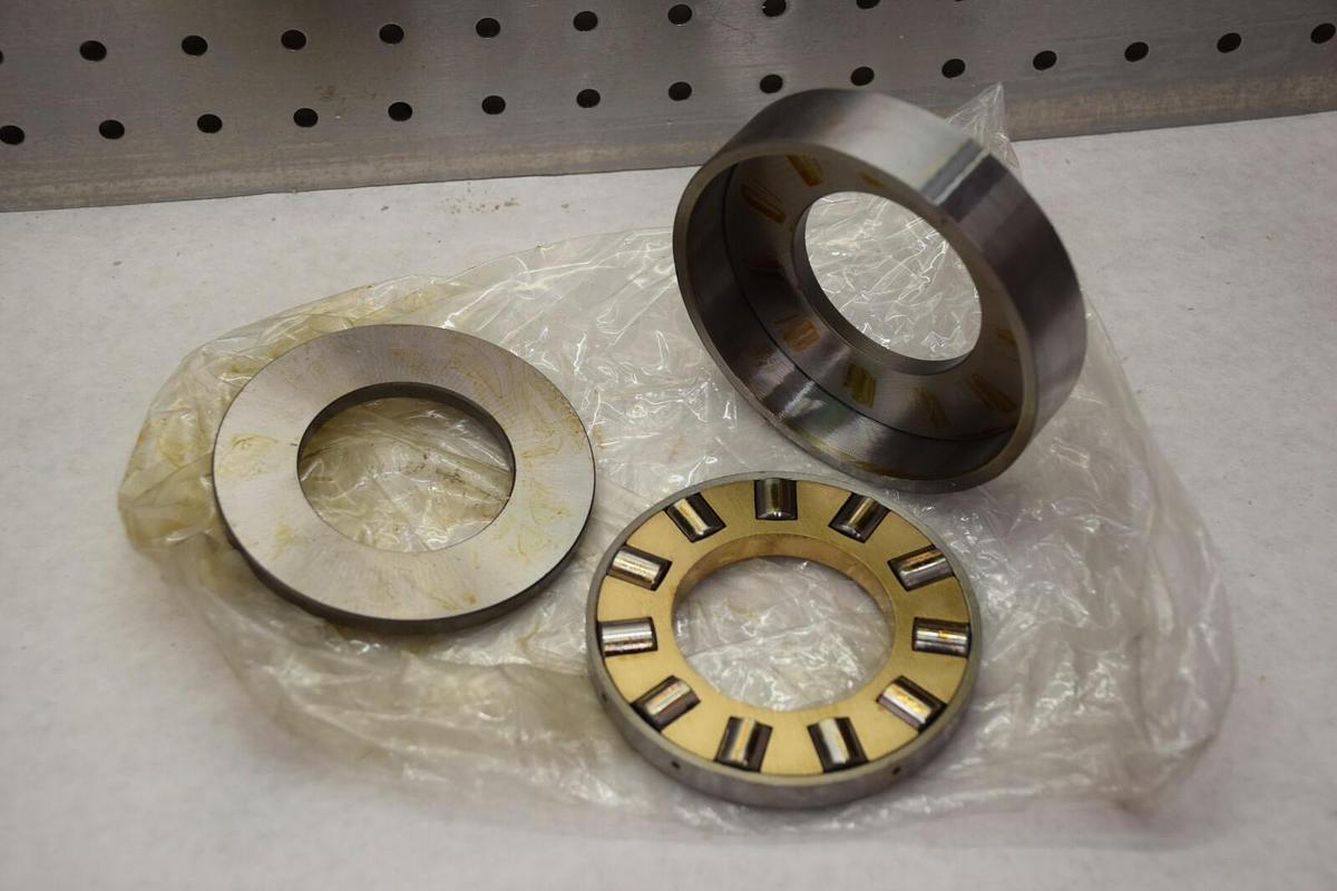 (NEW) ROLLWAY T617 BEARING osd. 3.93" isd. 2"