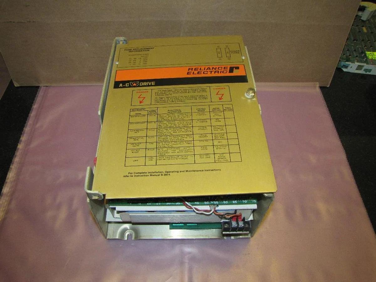 Used RELIANCE ELECTRIC AC V/S DRIVE 42C100 2.1 kVA 1HP 1 HP 5000AMPS 5000A 5000 A