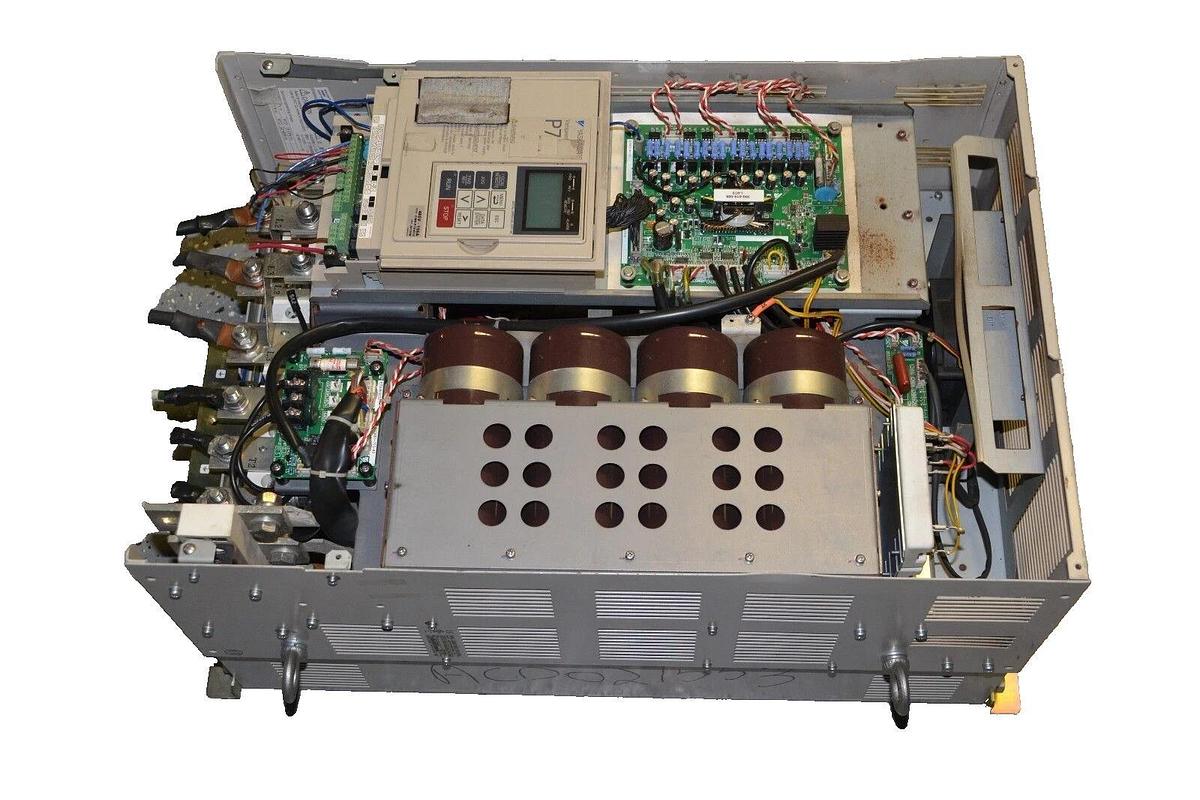 Used Yaskawa Varispeed P7 CIMR-P7U4075 125 HP 480V 156A AC VS Drive CIMRP7U4075 125HP