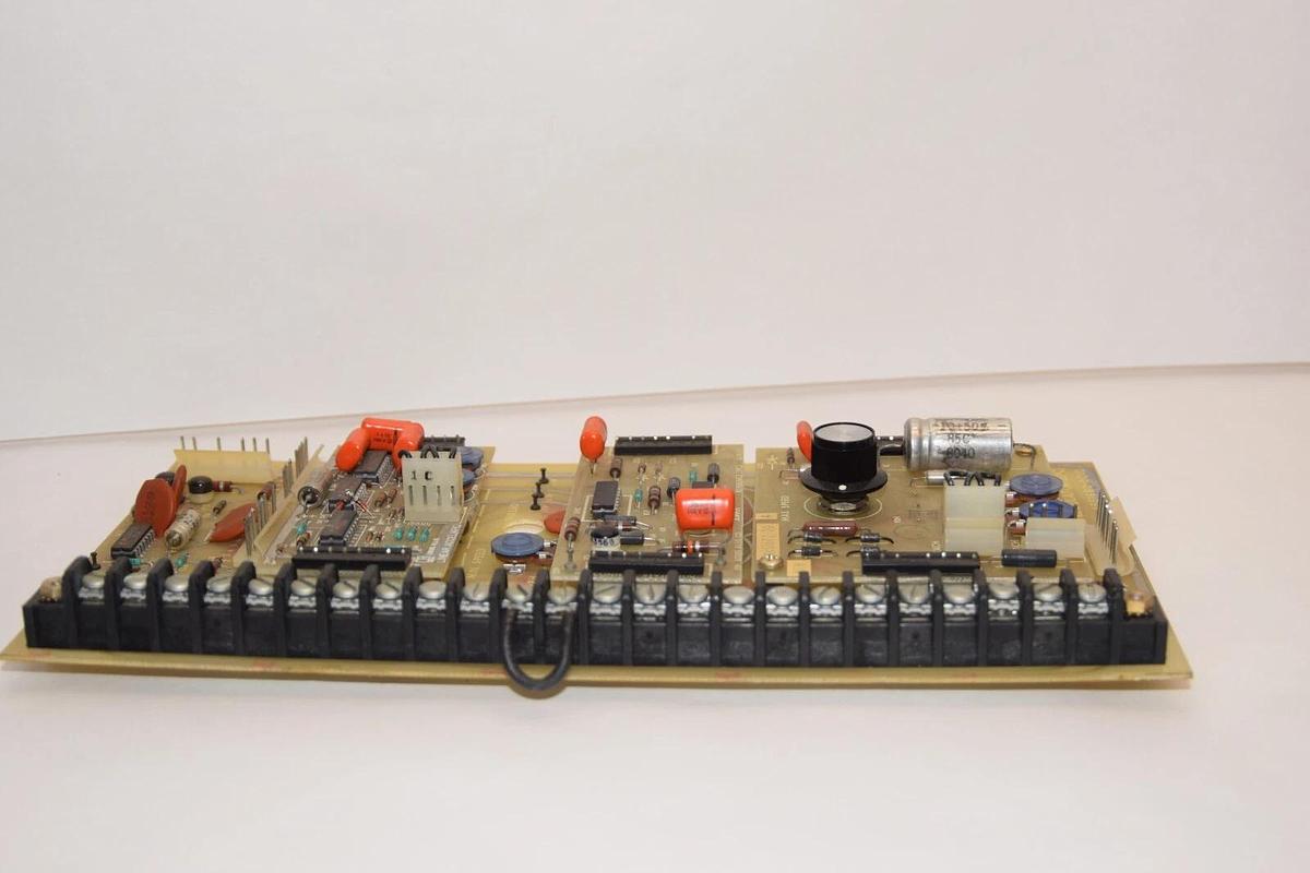 Used LOUIS ALLIS CO. 46S1660-0010 Regulator Circuit Board