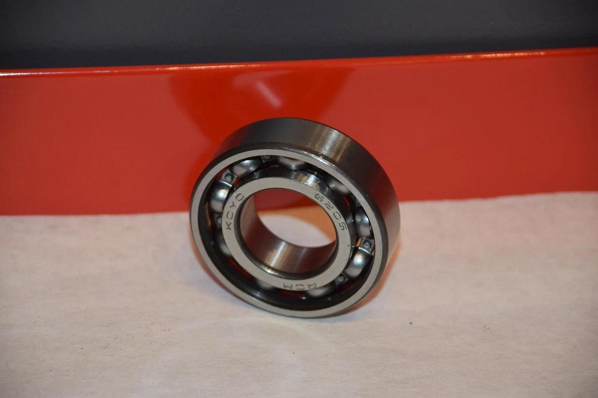 NEW KOYO 6205 DEEP GROOVE  BALL BEARING