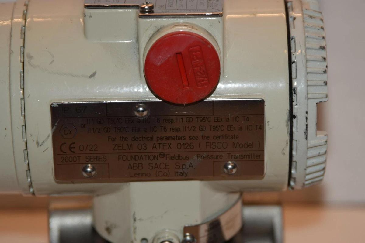 Used ABB 2600T Pressure Transmitter 264DSFSSA3A1 SR03058 6403004019
