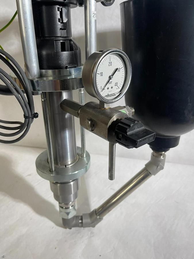 Used Wagner Wildcat Icebreaker 10-70LP Low Pressure Piston Pump 10-70-LP 10:1 4.0MPa