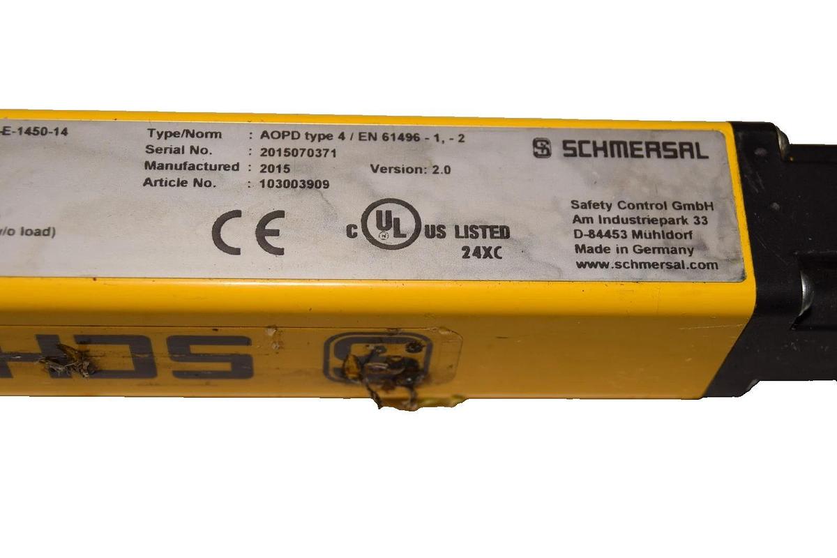 Used Schmersal Safety Light Curtain SLC44COM-E-1450-14 EMITTER 24vdc *AS IS, READ)**