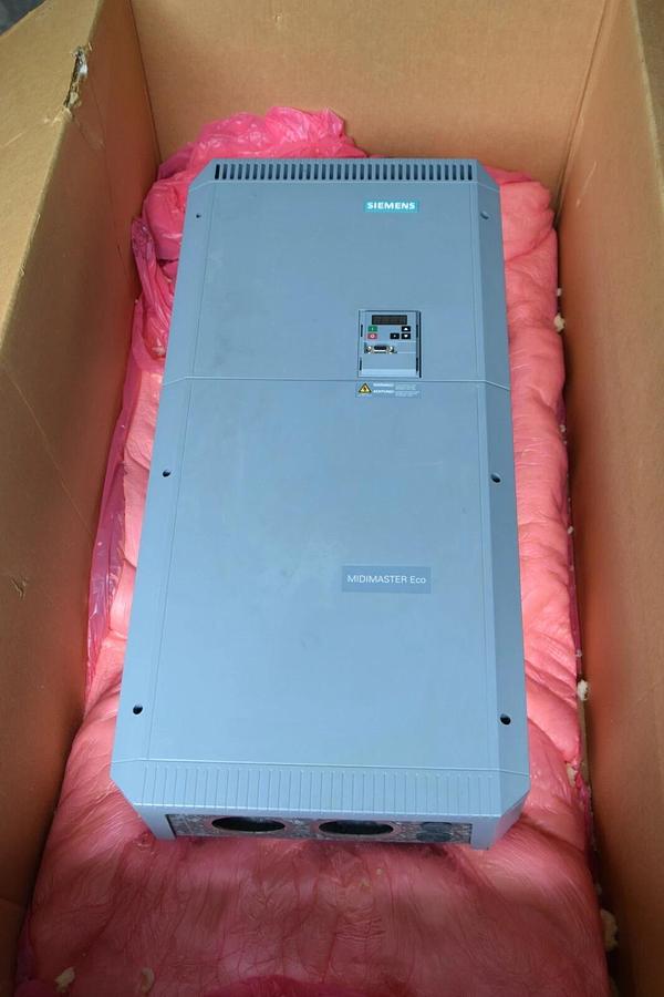 New Siemens Midimaster 6SE9531-4DK40 100 HP Variable Torque drive 380-500V 75 kW