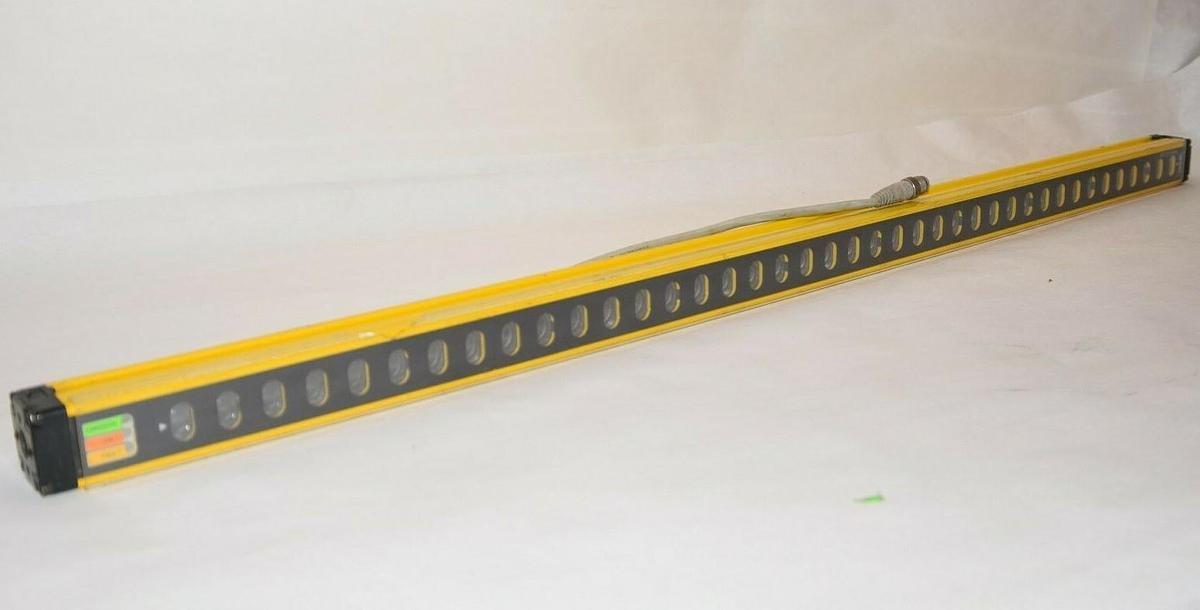 Used SUNX SF2-EH40P SF2EH40P 780mm Enutter Safety Light Curtain