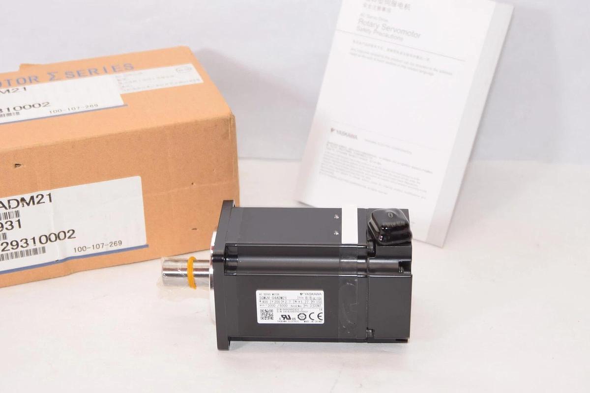 (NEW) YASKAWA SGMJV-04ADM21 2.7A 400W 3PH Servo Motor