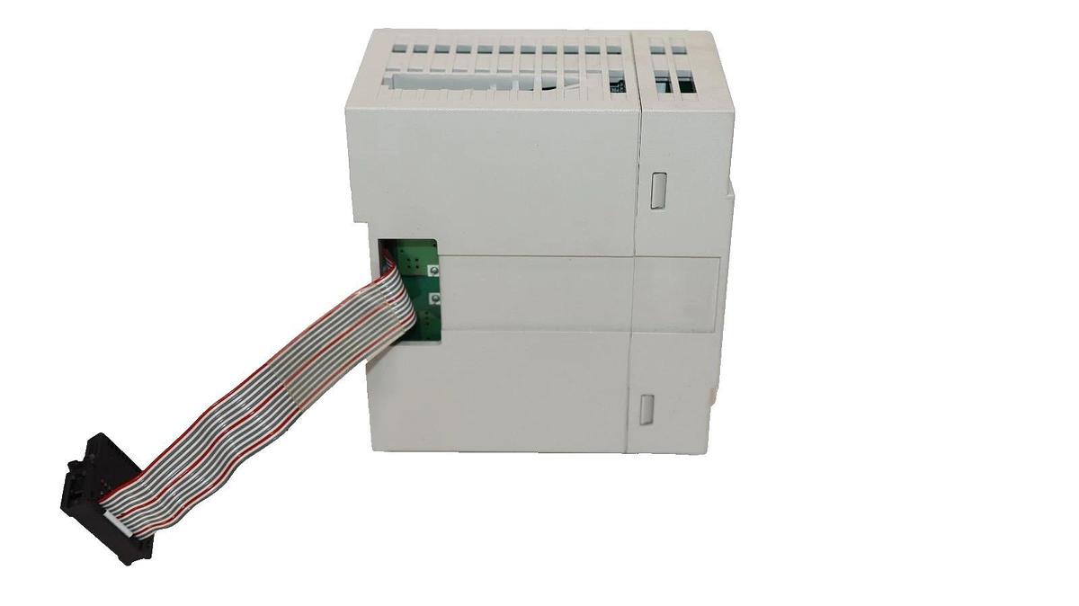 Used MITSUBISHI ELECTRIC FX5-20PG-P , FX520PGP 5/24Vdc 5mA Programmable Controller