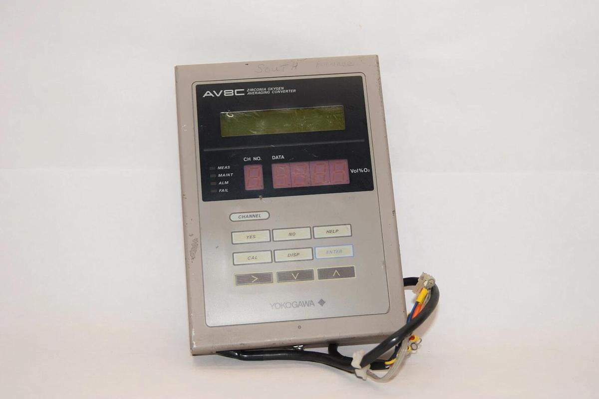 Used YOKOGAWA AV8C AV8C-A-4-E*A ZIRCONIA Oxygen Averaging Converter