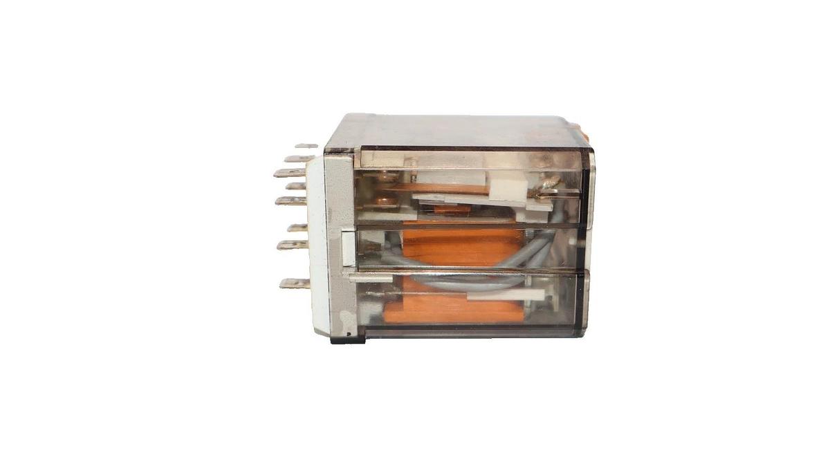 Used Finder Relay 62.33.8.120.0050 16A 250V Relay