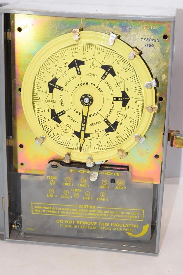 Used INTERMATIC T7802BC Electromechanical 7-Day Dial Timer W/Spring 480Vac 4Pole