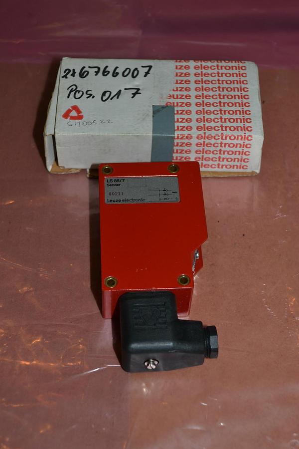 LEUZE ELECTRONIC SENSOR LS 85/7 LS85/7 LS 85 7 NEW
