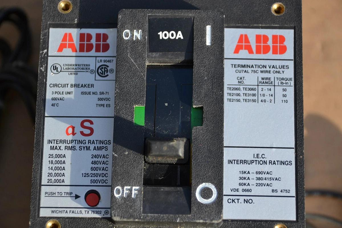 Used ABB BREAKER UXAB 727131 R 123 UXAB727131R123 SR-71 ES 100 AMP A 100A 100AMP 3P